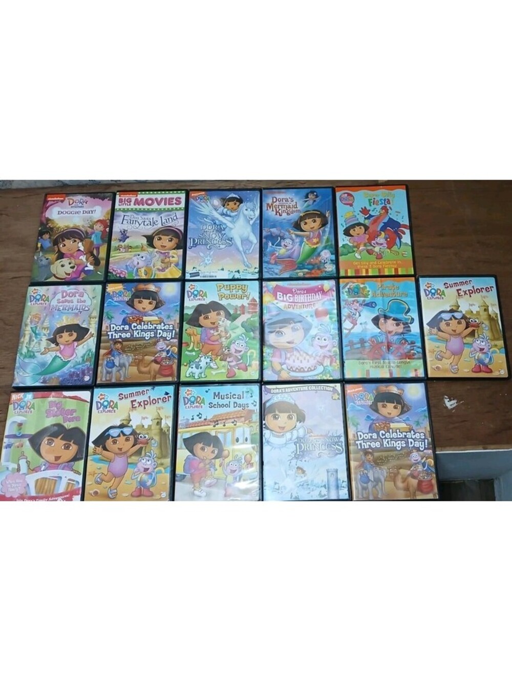 17 - Dora the Explorer DVDs - Nickelodeon Nick Jr NTSC Very Good to Like - New